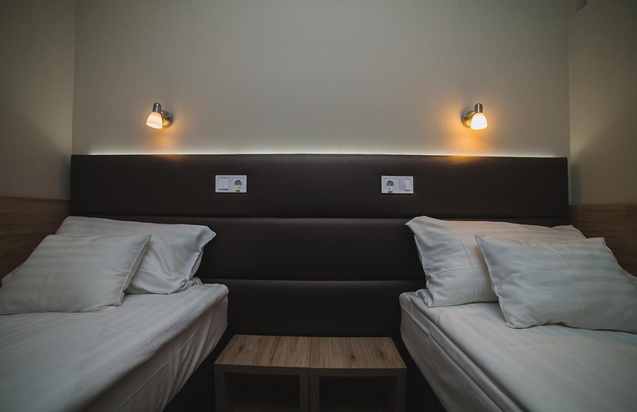 Balassagyarmat Sztar Motel Etterem מראה חיצוני תמונה