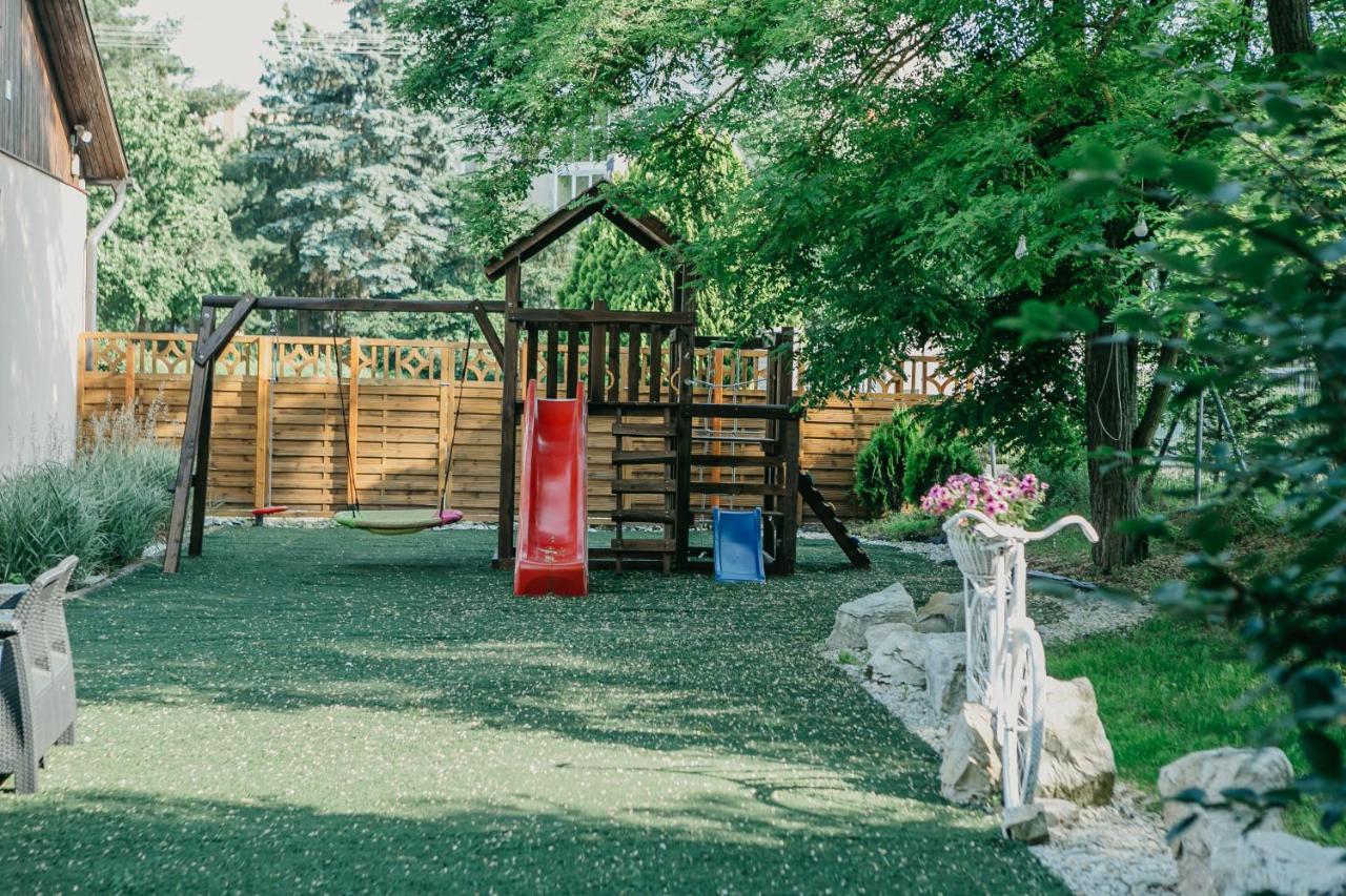 Balassagyarmat Sztar Motel Etterem מראה חיצוני תמונה
